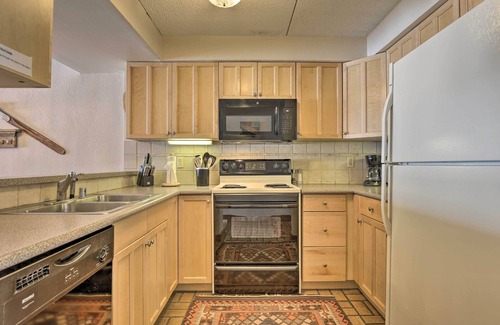 Dillon Condo | Mtn Views & Hot Tub Access: Lake Dillon Retreat