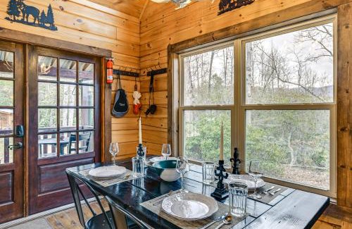 Franklin House | Mtn Views, Yard, and Fire Pit Multi-Level Cabin