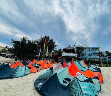Central Mui Ne Beach House | Mui Ne Garden Hotel and Kite School