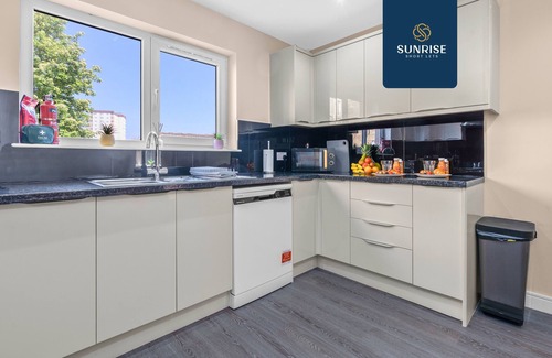 Glenisla House | Muirton 1 - 4 Rooms, 4 Large Beds