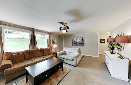 Woodfin House | Mulberry Forest Manor