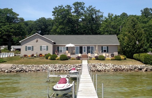 Topinabee House | Mullett Lake/ON WATER, private, boat & jetski lifts; AUG & SEP '22 now OPEN!