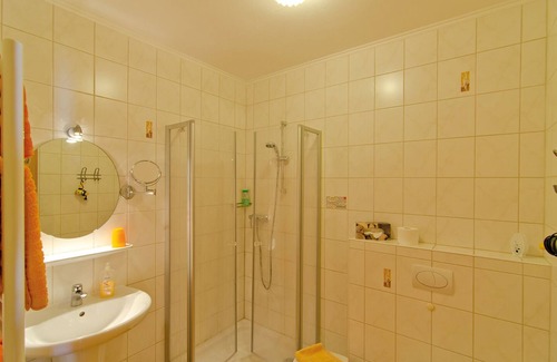 Soltau Apartment | Multi-bed room for 4 guests with 30m² in Soltau (190211)