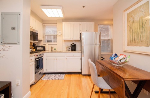 Riverside Apartment | Multi-Level Townhouse, Harvard, MIT, Red line