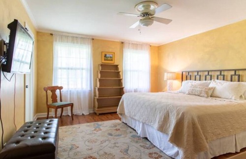 Nashville House | Multiple King beds, 25 mins near downtown.