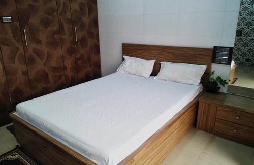 Aarey Colony Apartment | Mumbai's mini hill station near airport in heart of city, greenery clean air