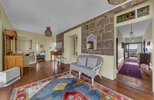 Merimbula Cabin | Munns Tower House- In the Heart of Merimbula
