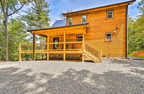 Unaka House | Murphy Mtn Retreat Wraparound Deck and Hot Tub
