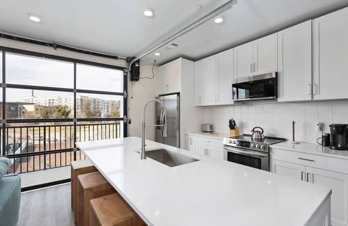 Rolling Mill Hill Condo | Muse | Downtown condo with high-speed WiFi, fitness room, city view & central AC