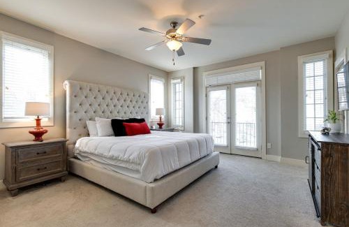 West End House | Music Row Nashville King Beds Keyless Entry