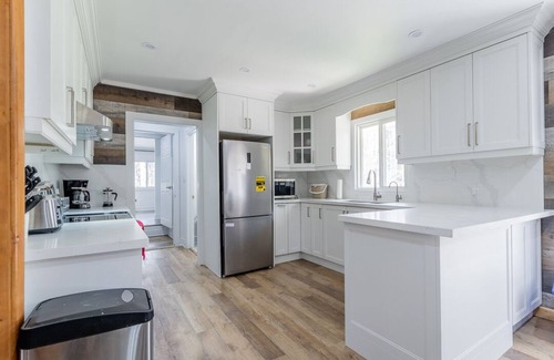 Bracebridge House | Muskoka House 4BDR BBQ 55"HDTV WIFI AC Sleep12