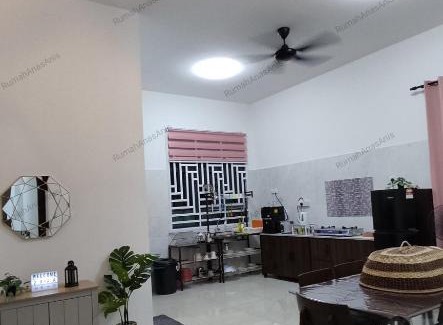 Malacca City House | MUSLIM ONLY-Rumah Anas Anis Homestay with Pool