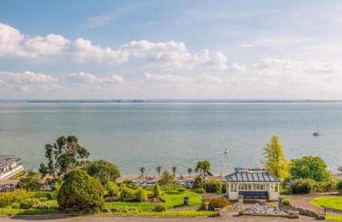 Westcliff-on-Sea Hotel | Muthu Westcliff Hotel (Near London Southend Airport)