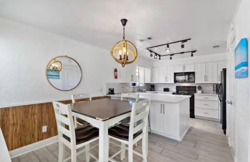 Pirates Beach House | Mutiny — Family Tides