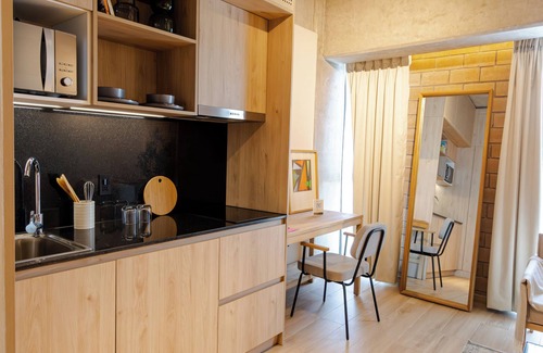 Guadalajara Apartment | Mutuo Vive: Connecting Creators Worldwide - Stylish Rooms & Memorable Stays!