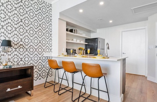 Coconut Grove Apartment | MVR-Limited Availability, Lock In Your Dates