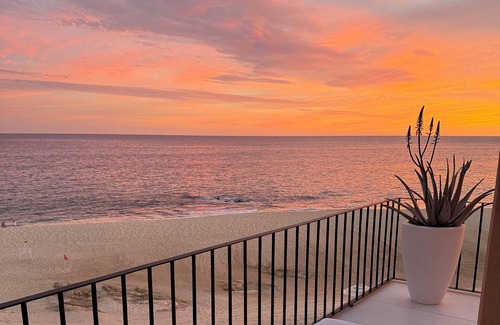San Jose del Cabo Condo | Fresh & Modern.2 King Primary Suites