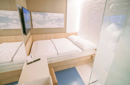 Frankfurt Airport Area Hotel | MY CLOUD Transit Hotel (Guests with international flights only)