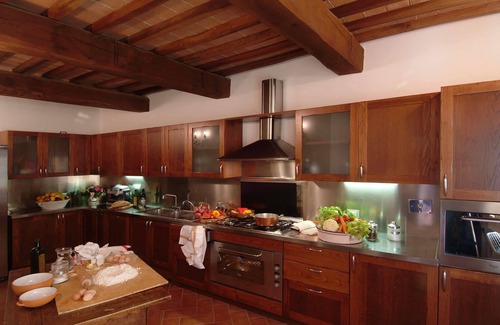 Pienza Villa | My Rental Homes - Villa Monticchiello with pool and garden surrounding the property
