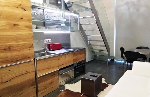 el Fort Pienc Apartment | My Space Barcelona Studio near Arc de Triomphe in a building with swimming pool