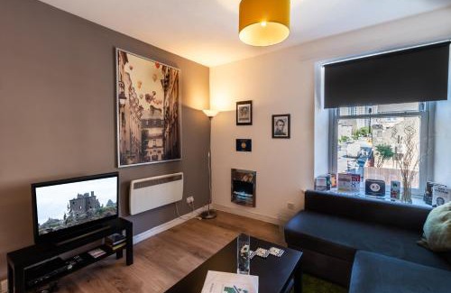 Paisley Apartment | Mycosyapartments54