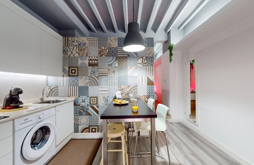 Alicante City Centre Hotel | MyFlats Old Corner