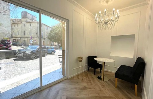 Vauvert Apartment | myinsolite-l'onyx