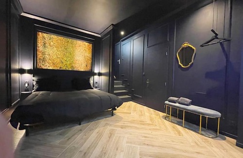 Vauvert Apartment | myinsolite-l'onyx