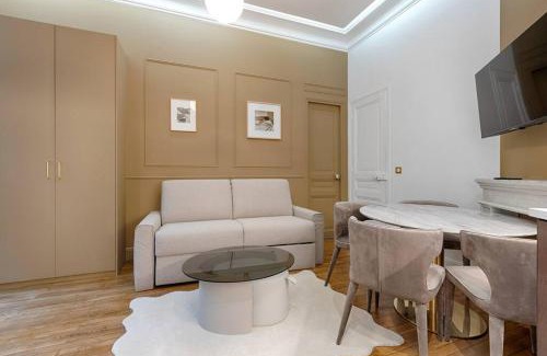 L'Europe Apartment | MyKeypers Luxury Parisian Flat - Heart of Paris