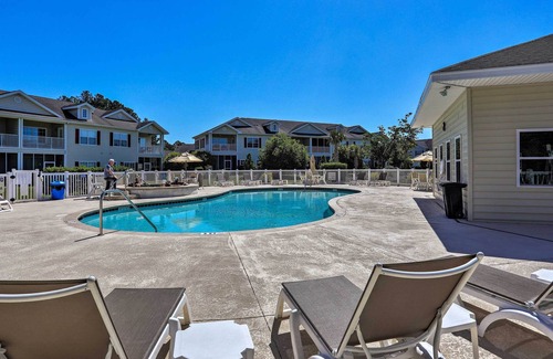 Red Hill Condo | Myrtle Beach Condo on Legends Golf Course w/ Pool!