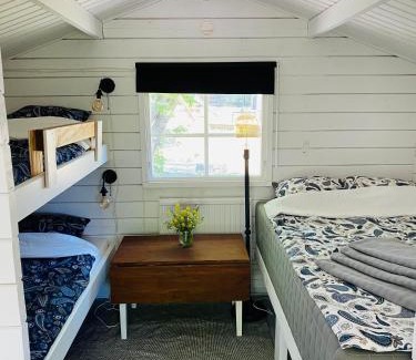 Rockneby House | Mysig stuga på landet nära havet och Kalmar stad