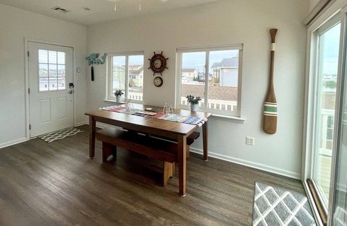 Mystic Island House | Mystic Island 3br 1.5ba paddle boards, water mat, floating dock & fun for all