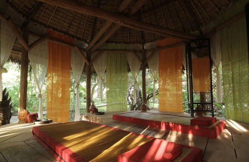 Siem Reap Apartment | Mysteres d'Angkor your lodge with swimming pool in the heart of a large tropical garden ..