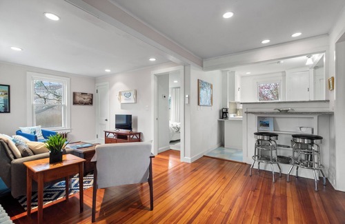 Mystic - New London House | Mystic Bungalow. Downtown Mystic