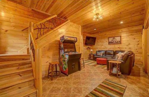 Mineral Bluff House | Mystic Creek Retreat (next to Blue Ridge)