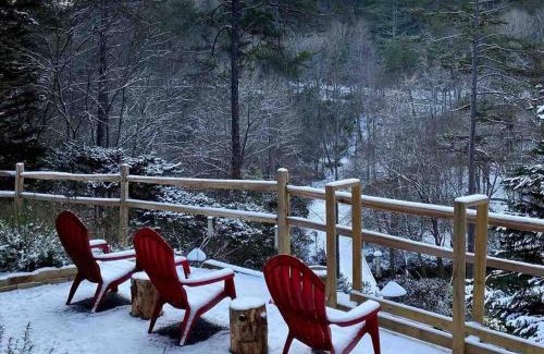 Mineral Bluff House | Mystic Creek Retreat (next to Blue Ridge)
