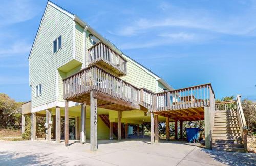 Emerald Isle House | Mystic Heights
