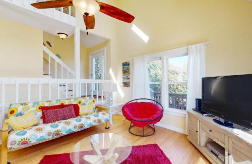 Emerald Isle House | Mystic Heights