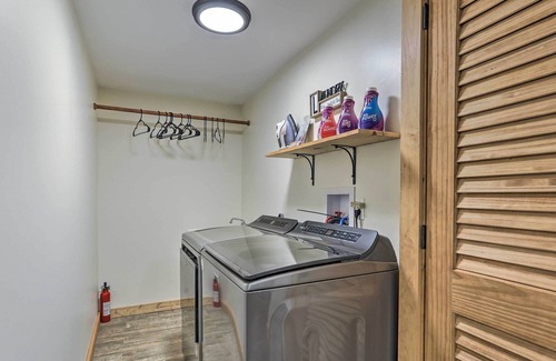 Fishs Eddy House | ‘Mystik Hilltop’ Home: 2 Mi to Crystal Lake!