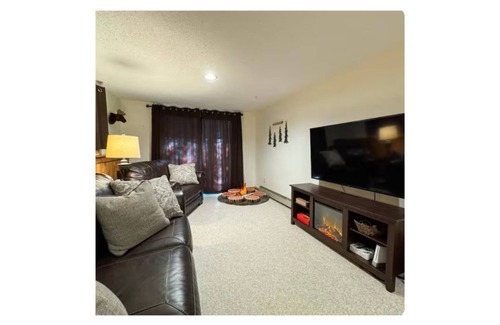 North Conway Condo | N. Conway Hideaway, Spacious & Close to Downtown