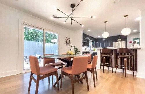 Atlanta House | N. Druid Hills-MidMod Retreat - A. Blank Children's Hosp - 100+ 5 star reviews