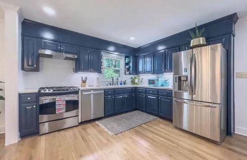 Atlanta House | N. Druid Hills-MidMod Retreat - A. Blank Children's Hosp - 100+ 5 star reviews
