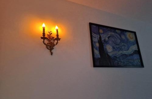 Gorla Apartment | n&ghomesweethome Van Gogh Elegante e confortevole casa vacanze