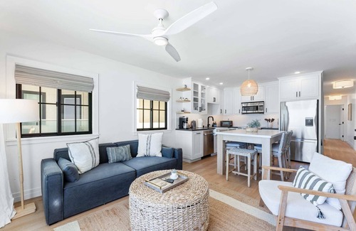 Mission Beach House | N Oceanfront Masterpiece with Rooftop & Hot Tub