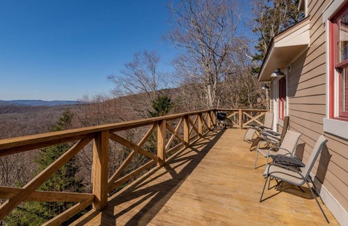 Snowshoe House | N Westridge Homes by Casago