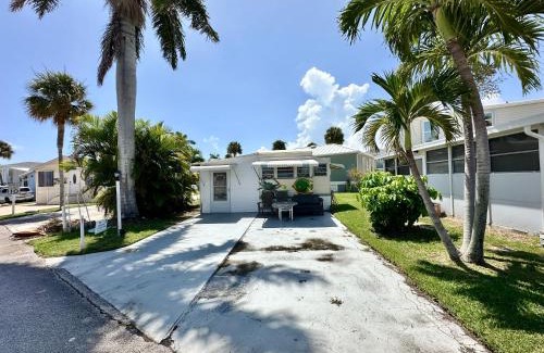 Nettles Island House | N1019 immaculate 2 b 1 Ba 1978 beach bungalow