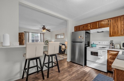 Chattanooga Apartment | n2 Bed Duplex near CHI Memorial, Parkridge, Erlanger, Notre Dame HS, McCallie HS