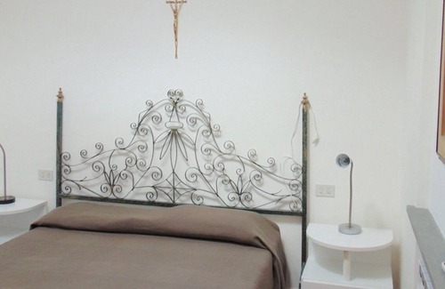 Villaggio Taunus Villa | N225 - Numana, wonderful villa with garden overlooking the sea