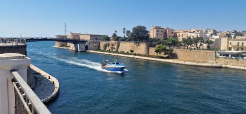 Taranto Bed & Breakfast | N67 B&B Taranto Centro-3 camere indipendenti