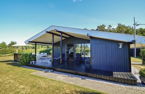 Næsby Strand House | Næsby Strand is a quiet area where you can swim from the jetties or directly from the beach.